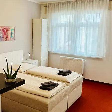 Πανσιόν Garni No.11 3*